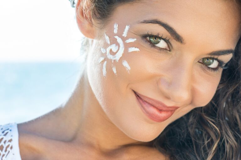 Крем для лица с фактором SPF 20: обзор 5 средств с отзывами