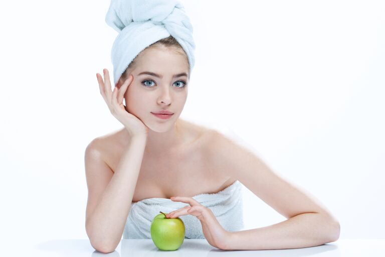 Средства от черных точек на носу: рейтинг 10 лучших косметических продуктов