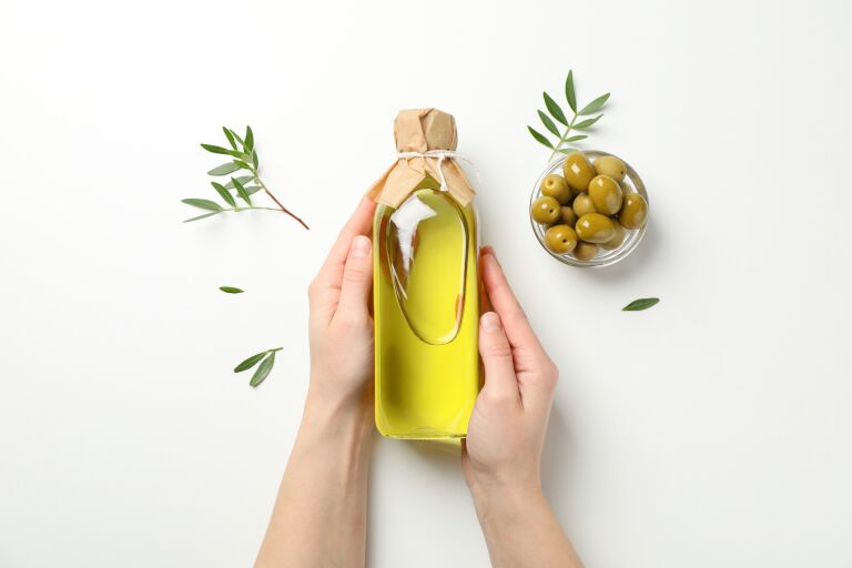 Бутылка оливкового масла для волос