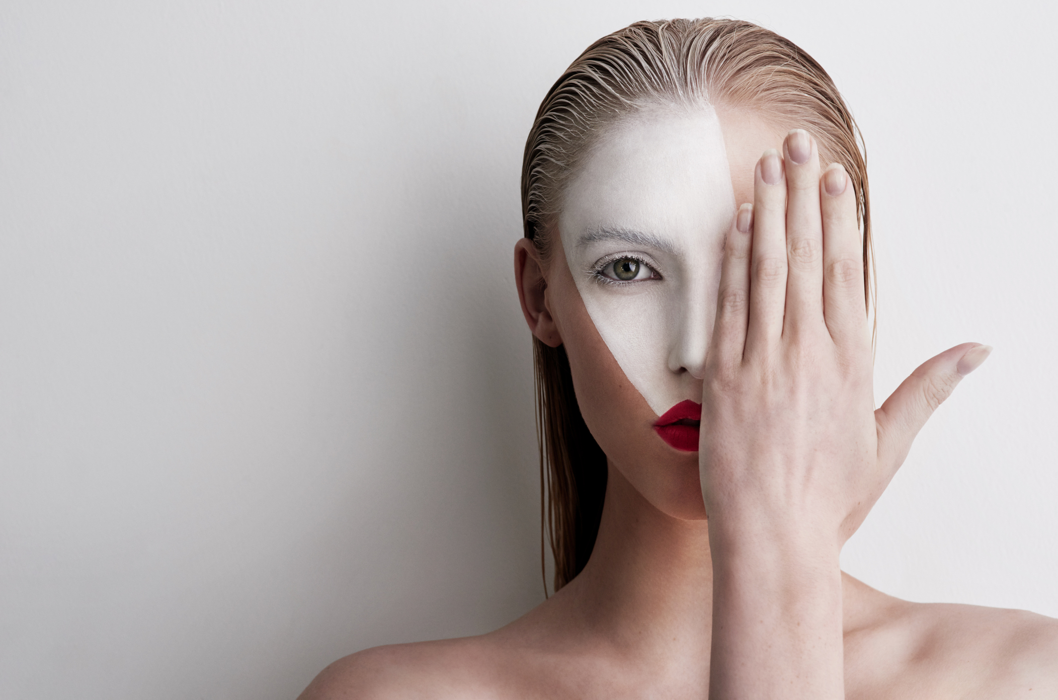 13 причин тусклого цвета лица и советы по восстановлению сияния кожи